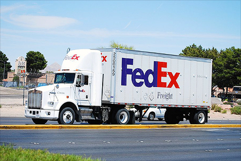 FedEx 배송 트럭 사진