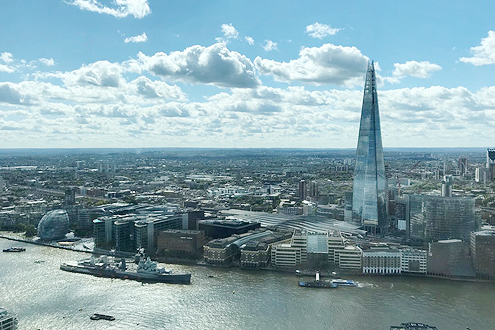 런던에서 가장 높은 건물인 더 샤드 빌딩 사진